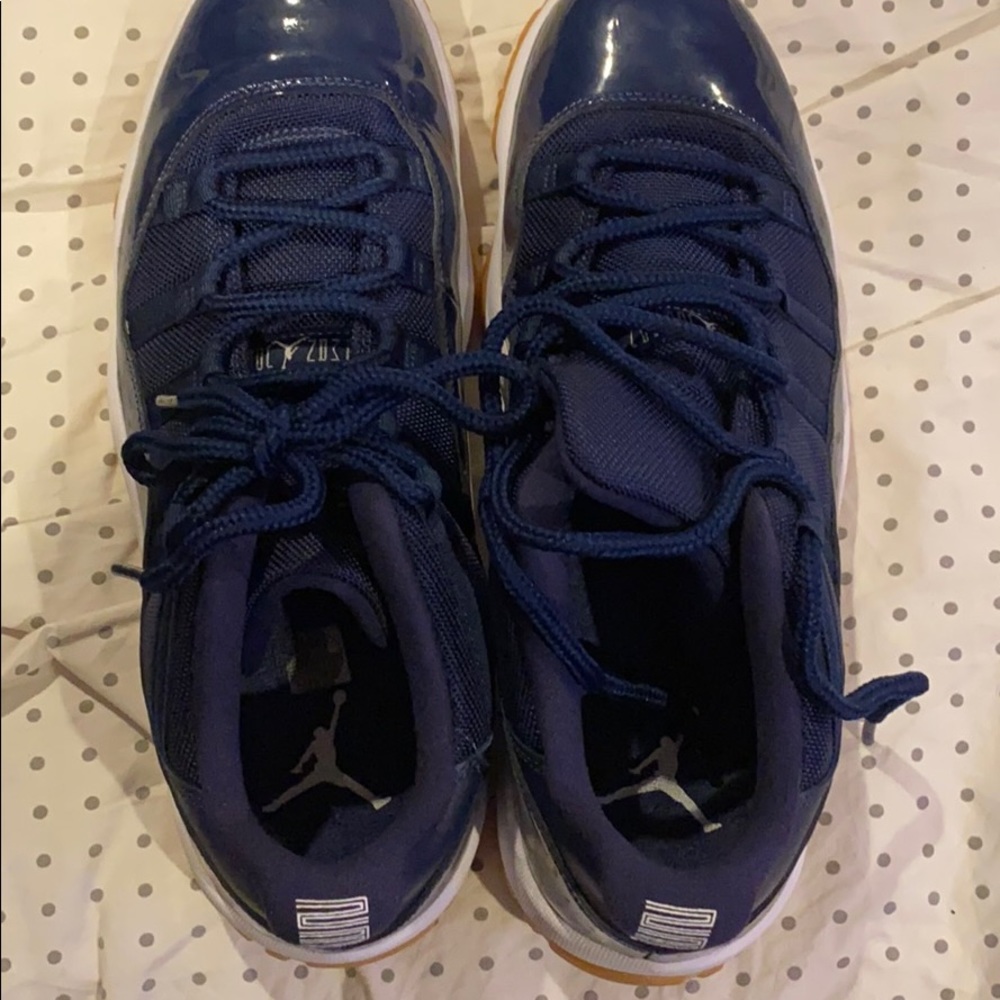 Jordan 11 light wear